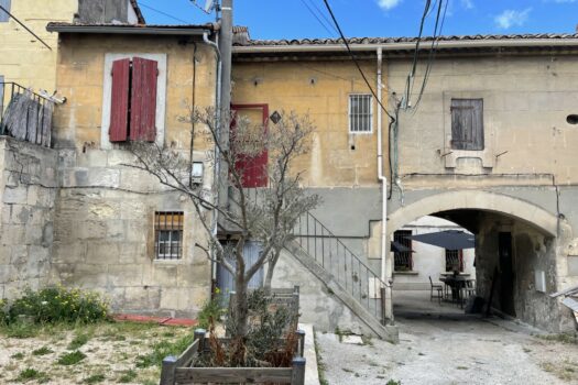 Maison local Arles