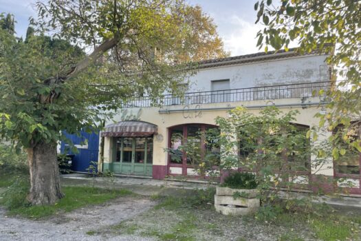 Ensemble immobilier Arles