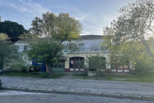 Ensemble immobilier Arles