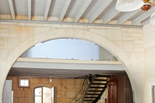 Maison avec atelier et garage Arles