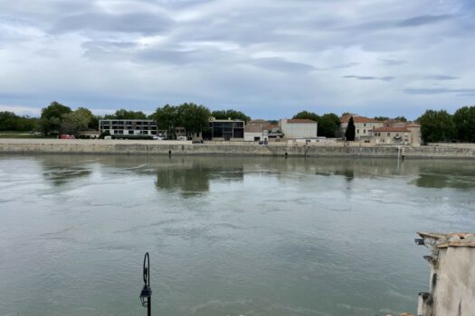 Grande maison sur les quais