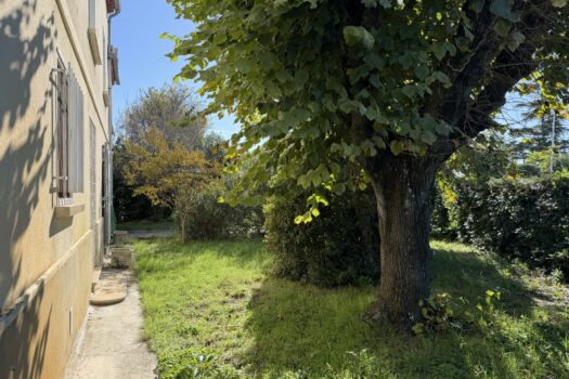 Maison Alyscamps Arles